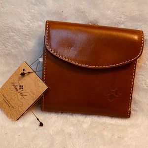 COPY - NWT Patricia Nash Wallet